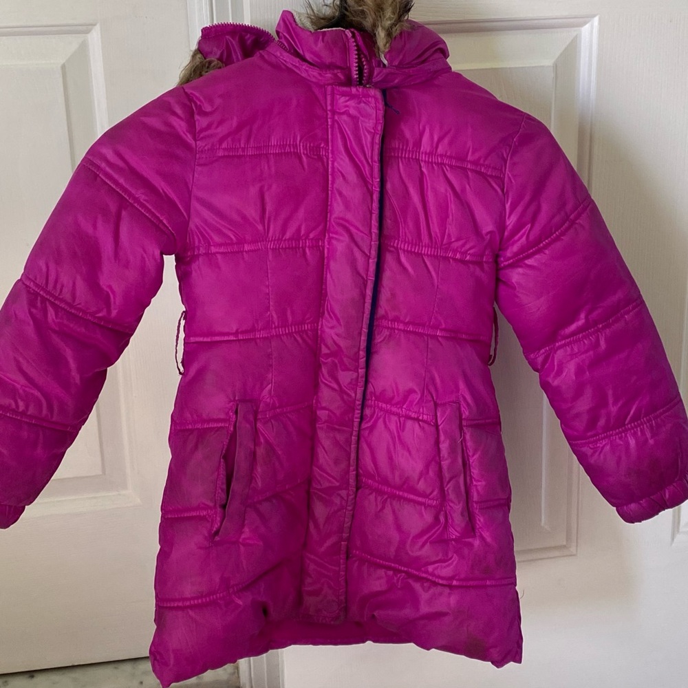 Girls winter Jacket, detachable hood, length 22”, sleeves length 16.5” seem 13”